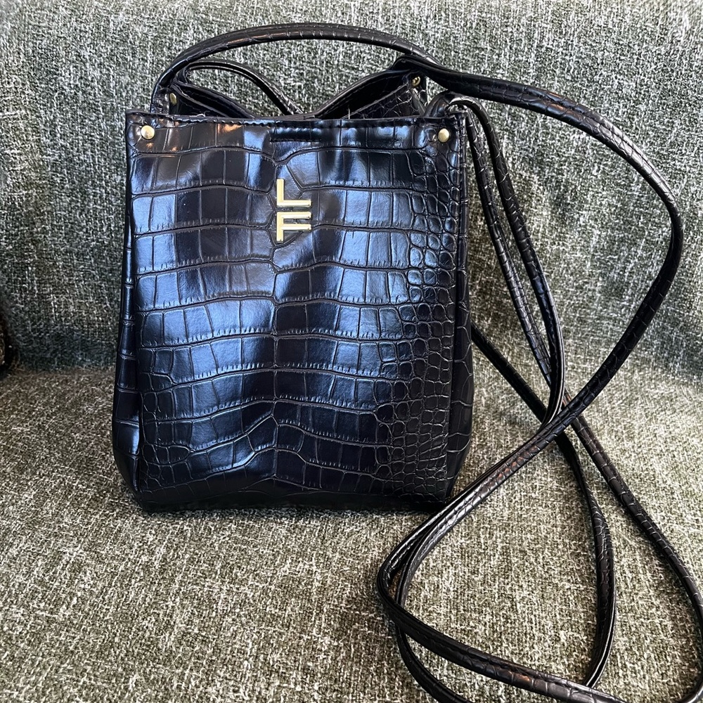 LONDON FOG Satchel Handbag Bucket bag